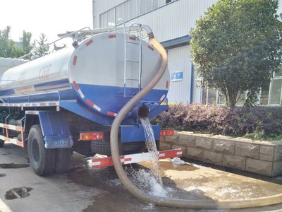 东风新款御虎12方吸粪车 环卫作业的可靠伙伴