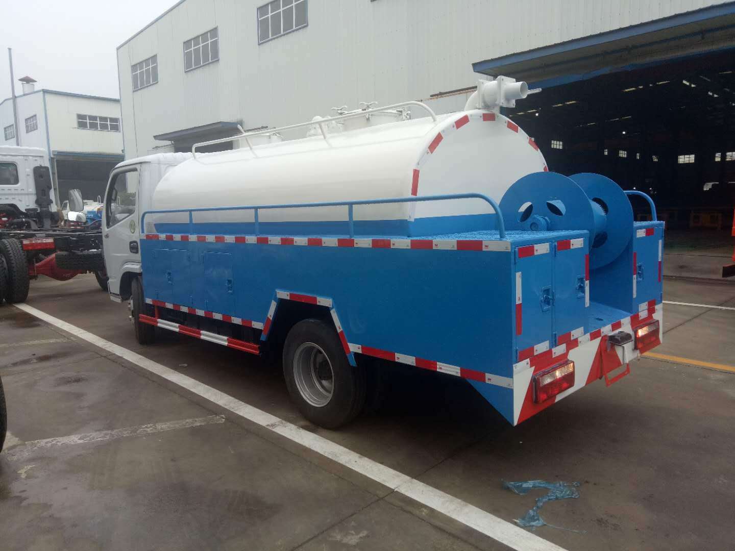蓝牌清洗吸污吸粪车4方车型市场行情解析